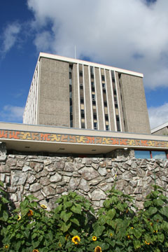 Outside picture of Bartlett dorms