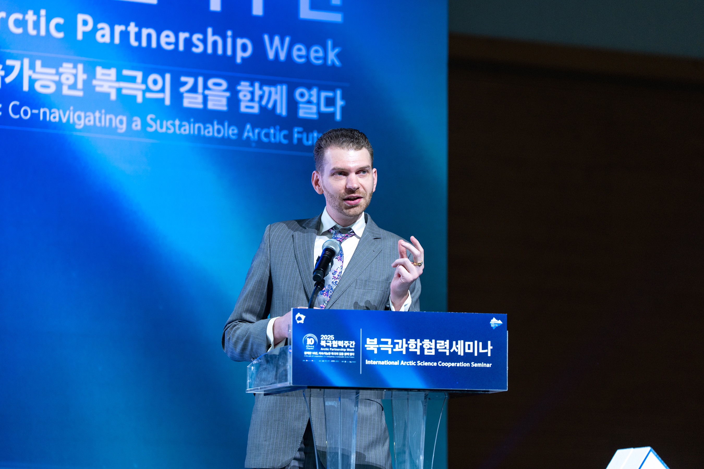 See caption and credit below image for image description