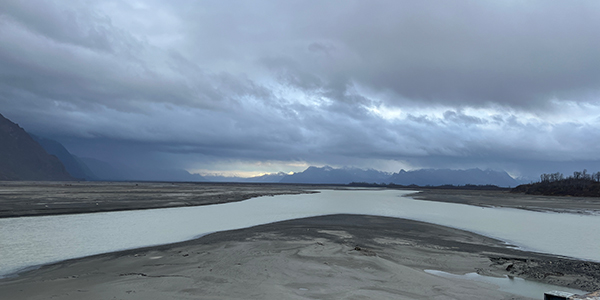 Silt flats along the Copper River in Cordova, where Audrey Welsh and Clay Koplin collected glacial silt. Photo by Audrey Welsh/ACEP.