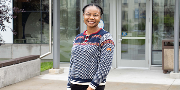 outages on consumers. Photo by Yuri Bult-Ito/ACEP.