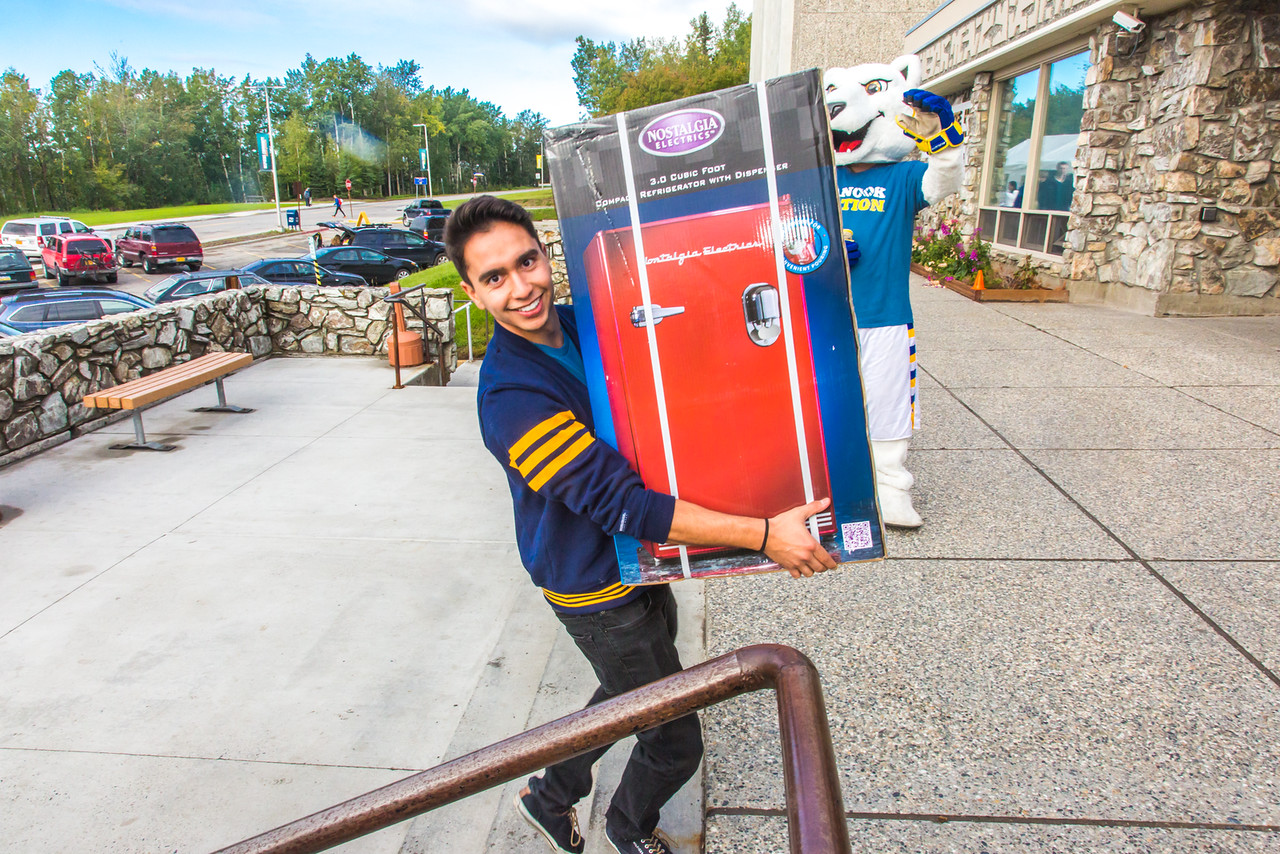Students moving into campus housing