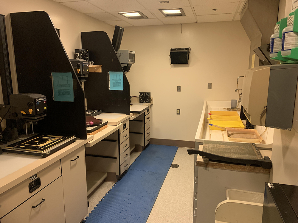 One of four Rasmuson Library darkroom facilities accessible to intermediate and advanced students in our analog and alternative / historical process courses.