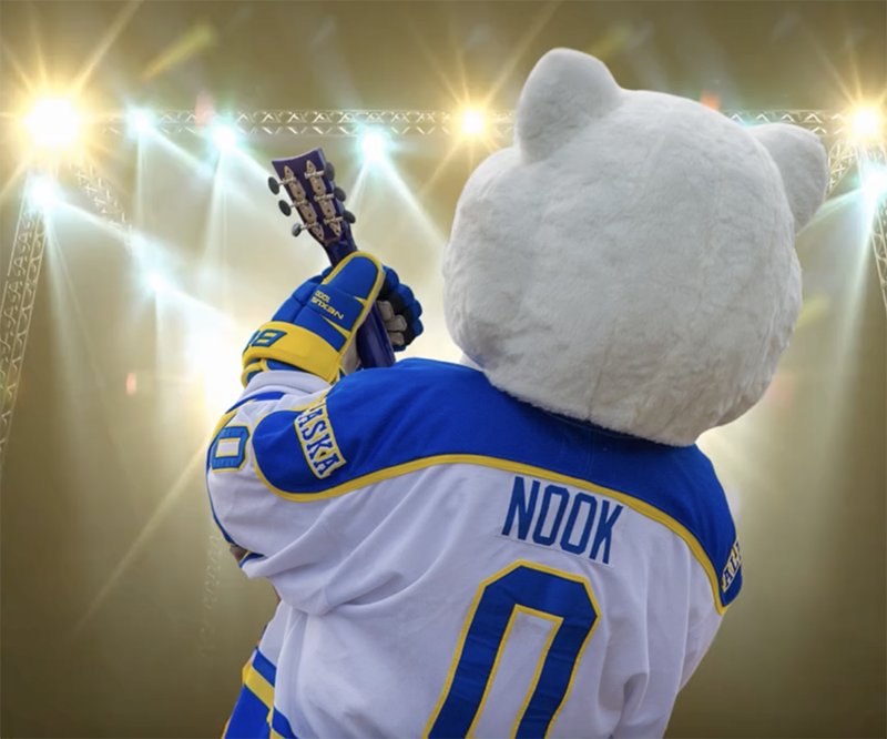 Nook performing during Giving Day challenge.