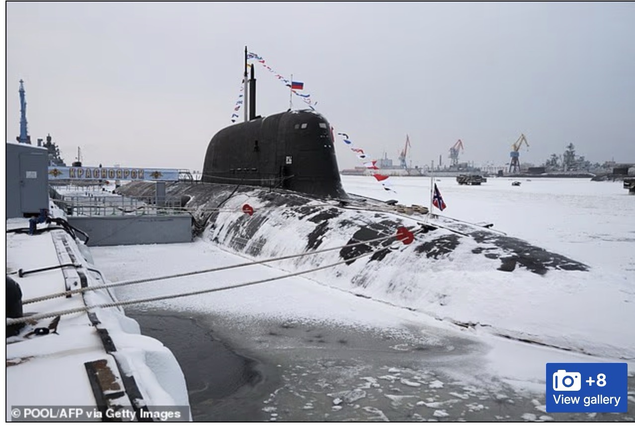 photo of submarine from dailymail