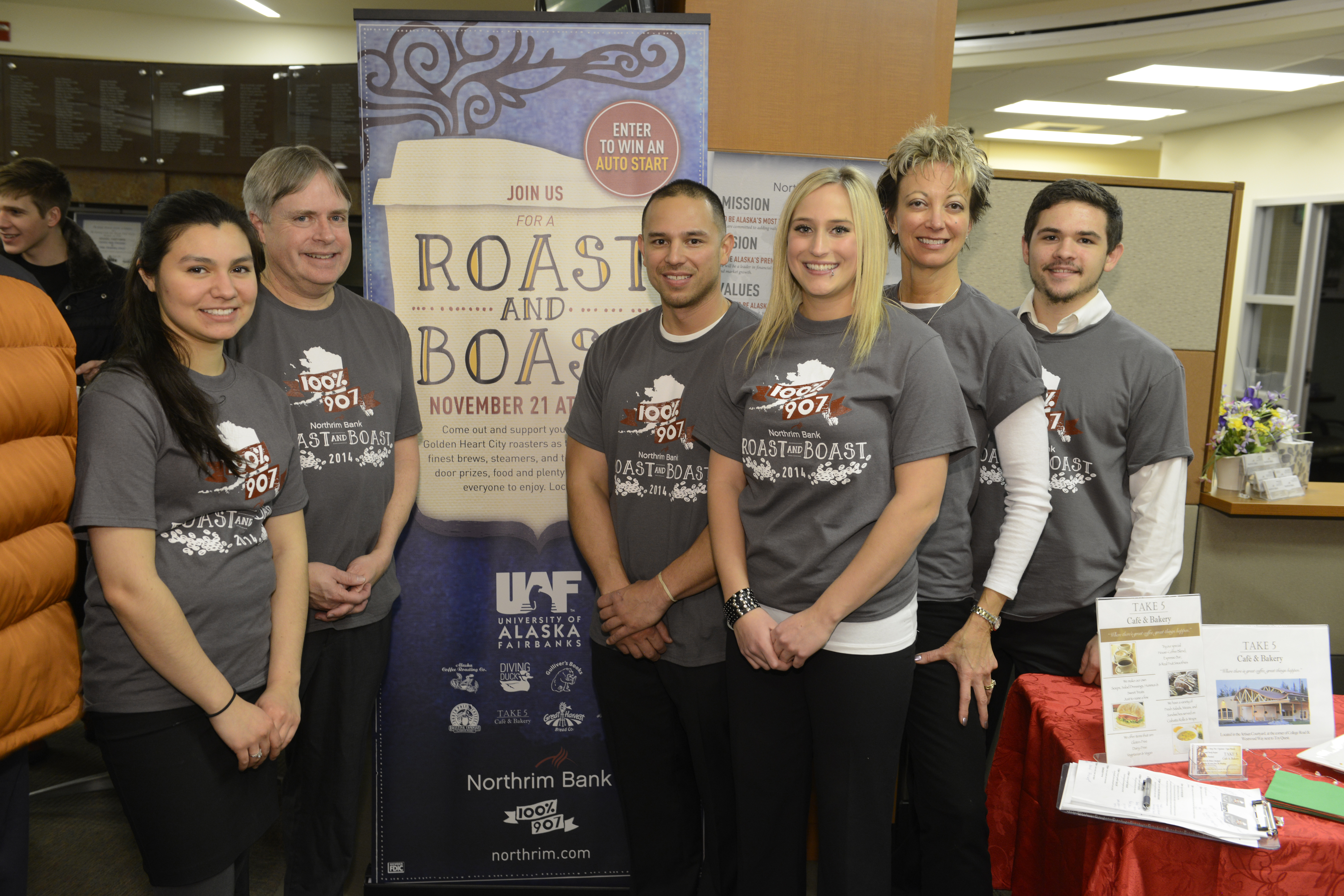 Dean Herrmann, instructor Tammy Tragis-McCook and SOM students Ana Rodriquez, Travis Cortez, Jordan Ferland and Alex Springer working at the event.