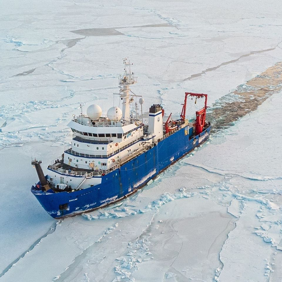 Sikuliaq in the Arctic sea during the CODA cruise. Photo by Ice in Motion
