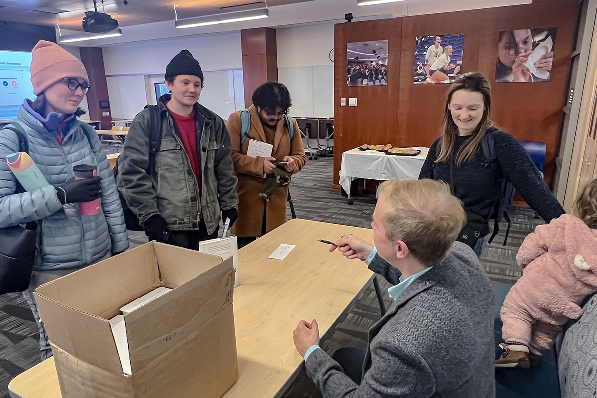 UAF Photo by Sarah Manriquez