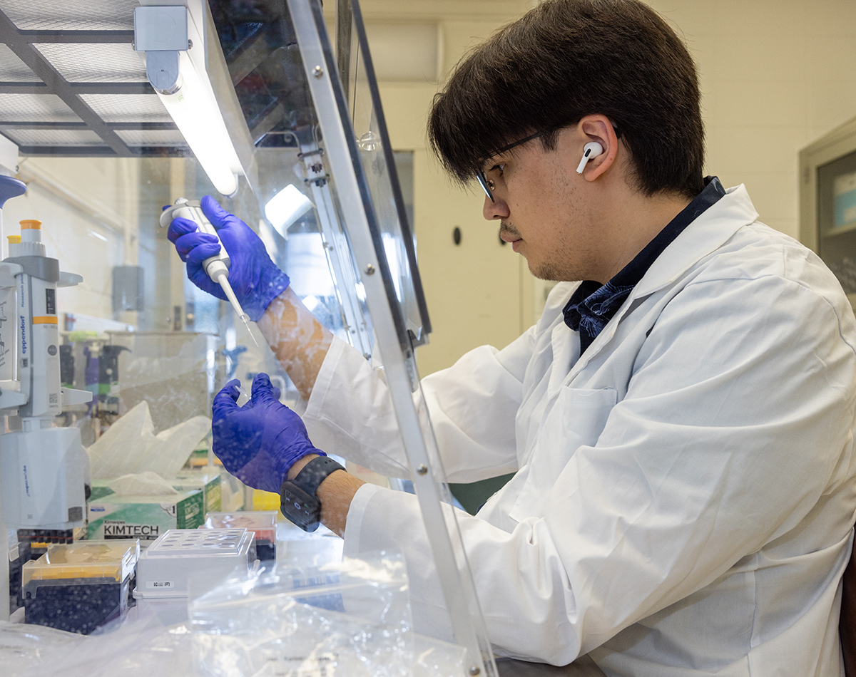 Aksiin Storer during a content refresh lab demonstration for the College of Fisheries and Ocean Sciences, April 2024. UAF Photo by Eric Engman.