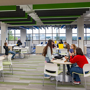 First year Nanooks tour the new Student Success Center located on the sixth floor of the Rasmuson Library during New Student Orientation, Aug. 21, 2024. UAF photo by Leif Van Cise.