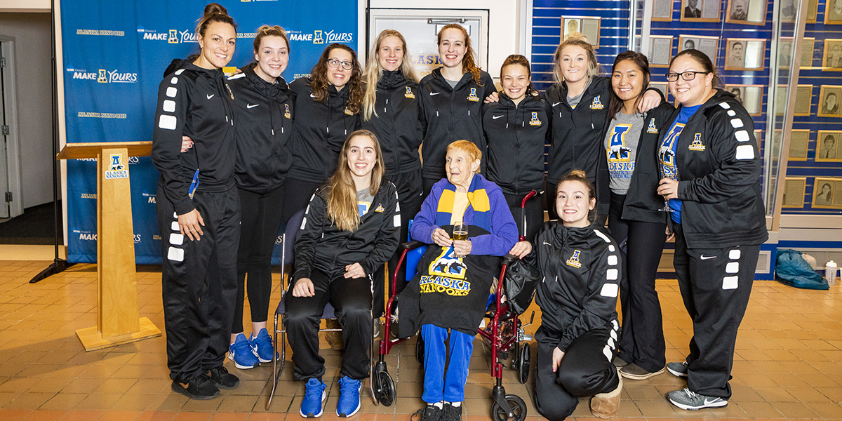 Read caption below image for image description and photo credit