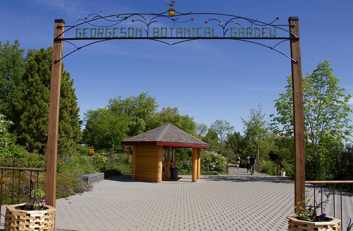 Welcome sign at Georgeson Botanical Garden