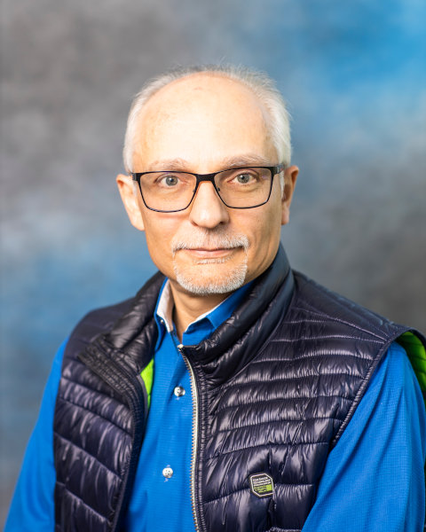 Andrej Podlutsky is one of the innovators who developed the Vertical Comet Assay. UAF photo by JR Ancheta.