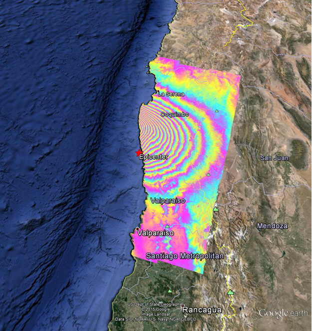 The image uses synthetic aperture radar (SAR) data from Aug. 24 and Sep. 17, 2015. Each colored fringe indicates about 8.5 cm of surface deformation in satellite line-of-sight direction.