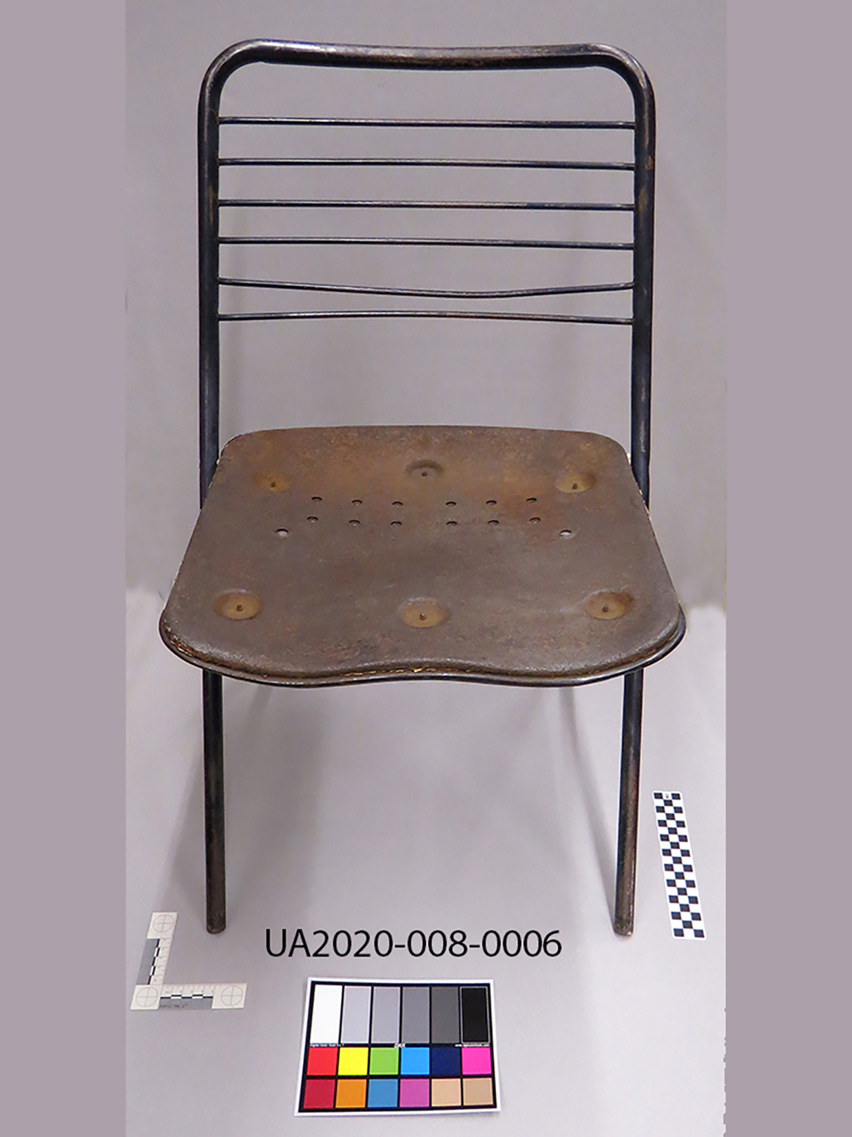 chair with catalog number UA2020-008-0006 and photo scales