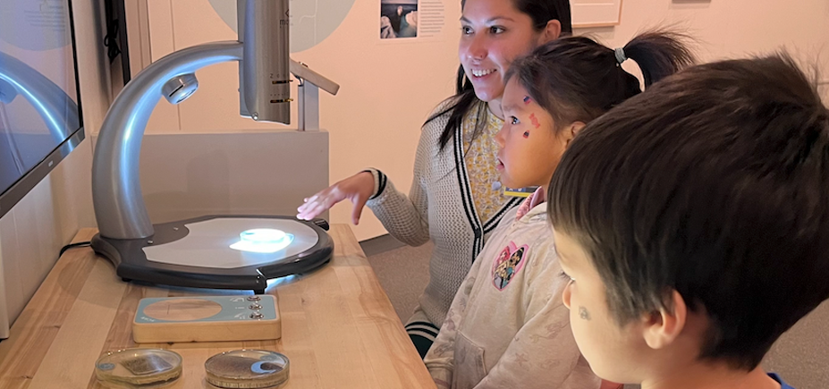 Whale Lab Microscope