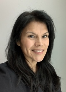 Head shot of Julie Biddle