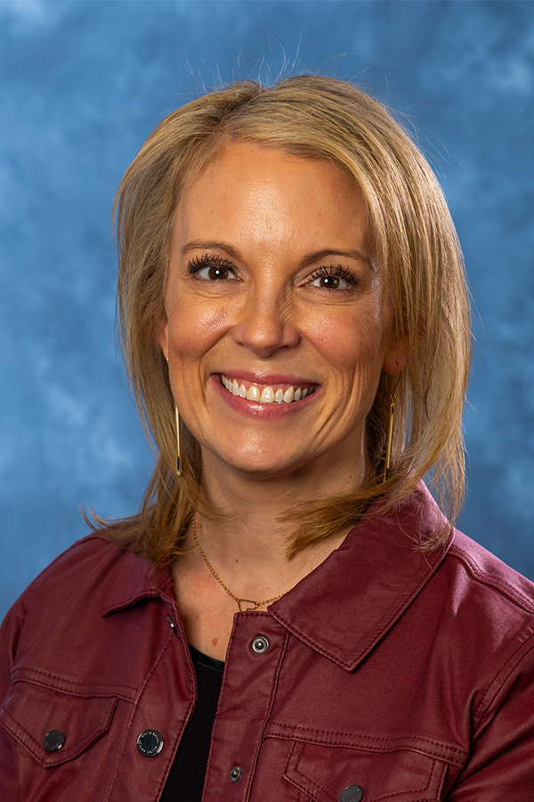Head and shoulders portrait of Lisa Putnam