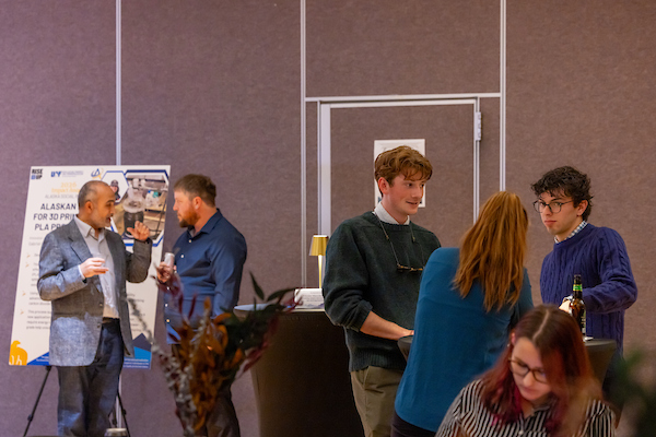 Guests networking 