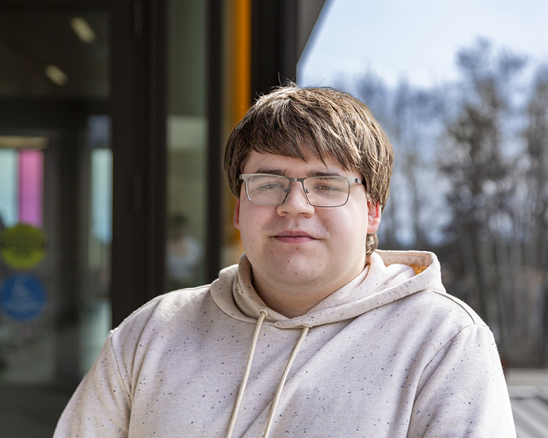 Cole Osowski. UAF Photo by Leif Van Cise