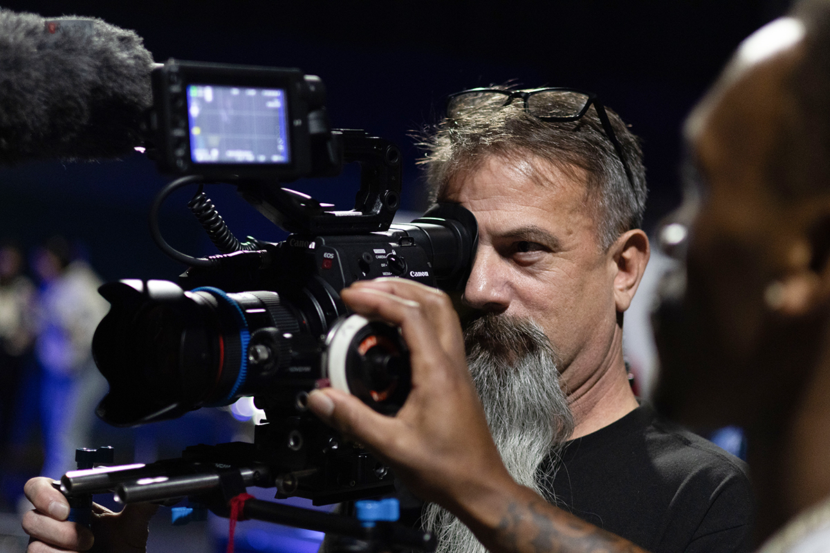 TAOS, Day 1, image 25 Roscoe Archer filming The Anatomy of Sound. Photo credit: Eric Marshall