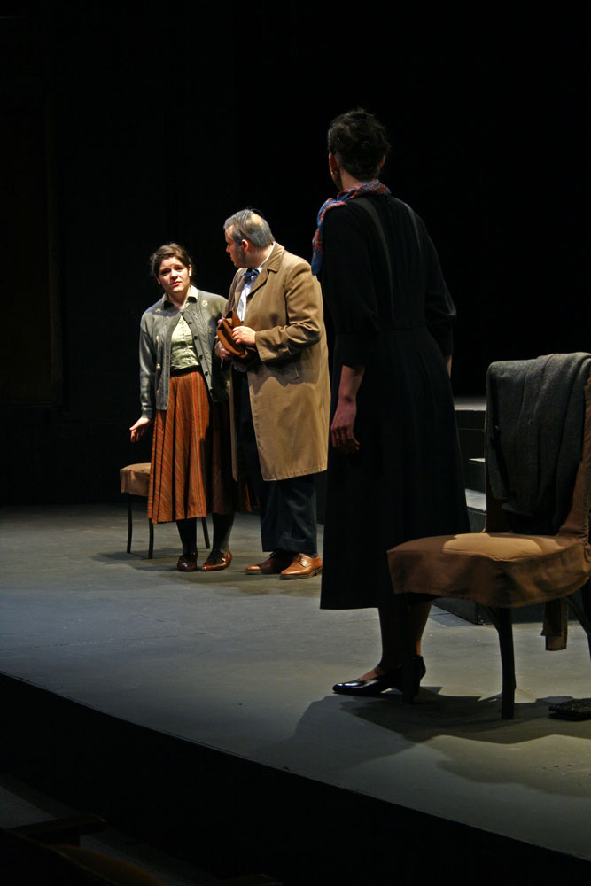 See caption below for image description