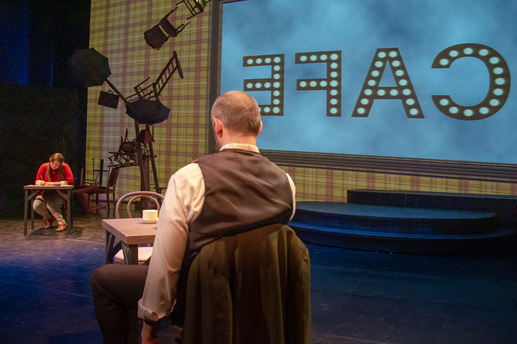 See caption below for image description